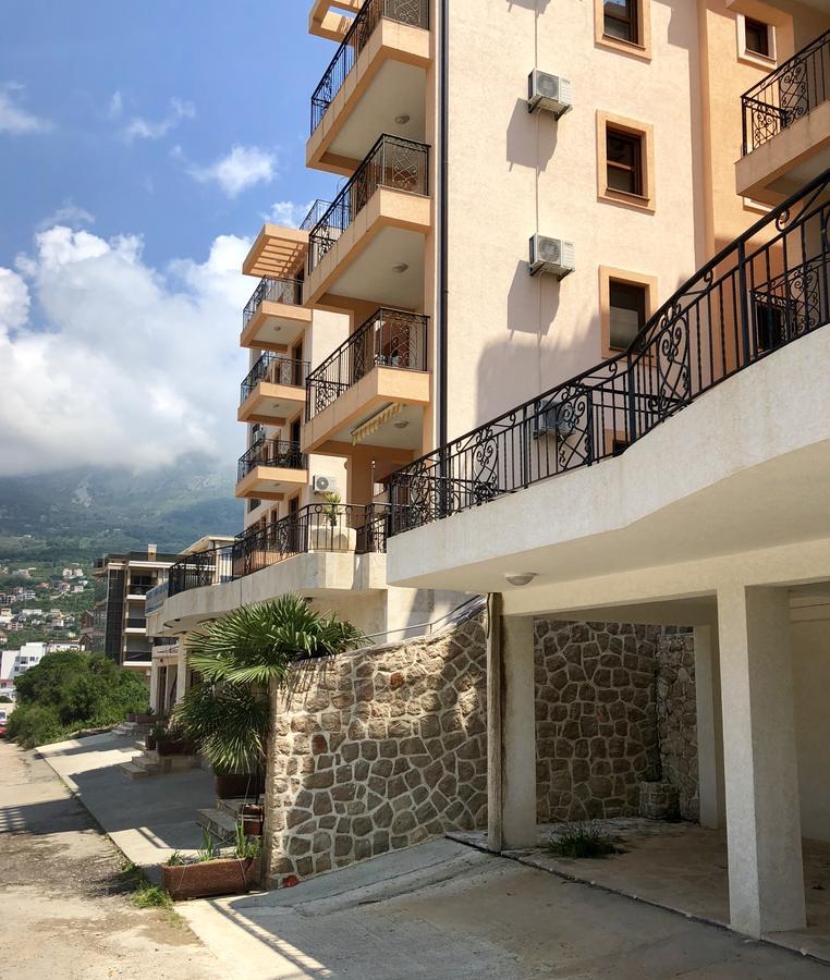 Sun&Sea Apartment Dobra Voda Bagian luar foto