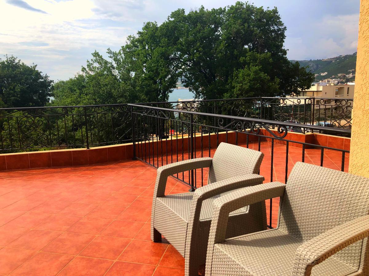 Sun&Sea Apartment Dobra Voda Bagian luar foto